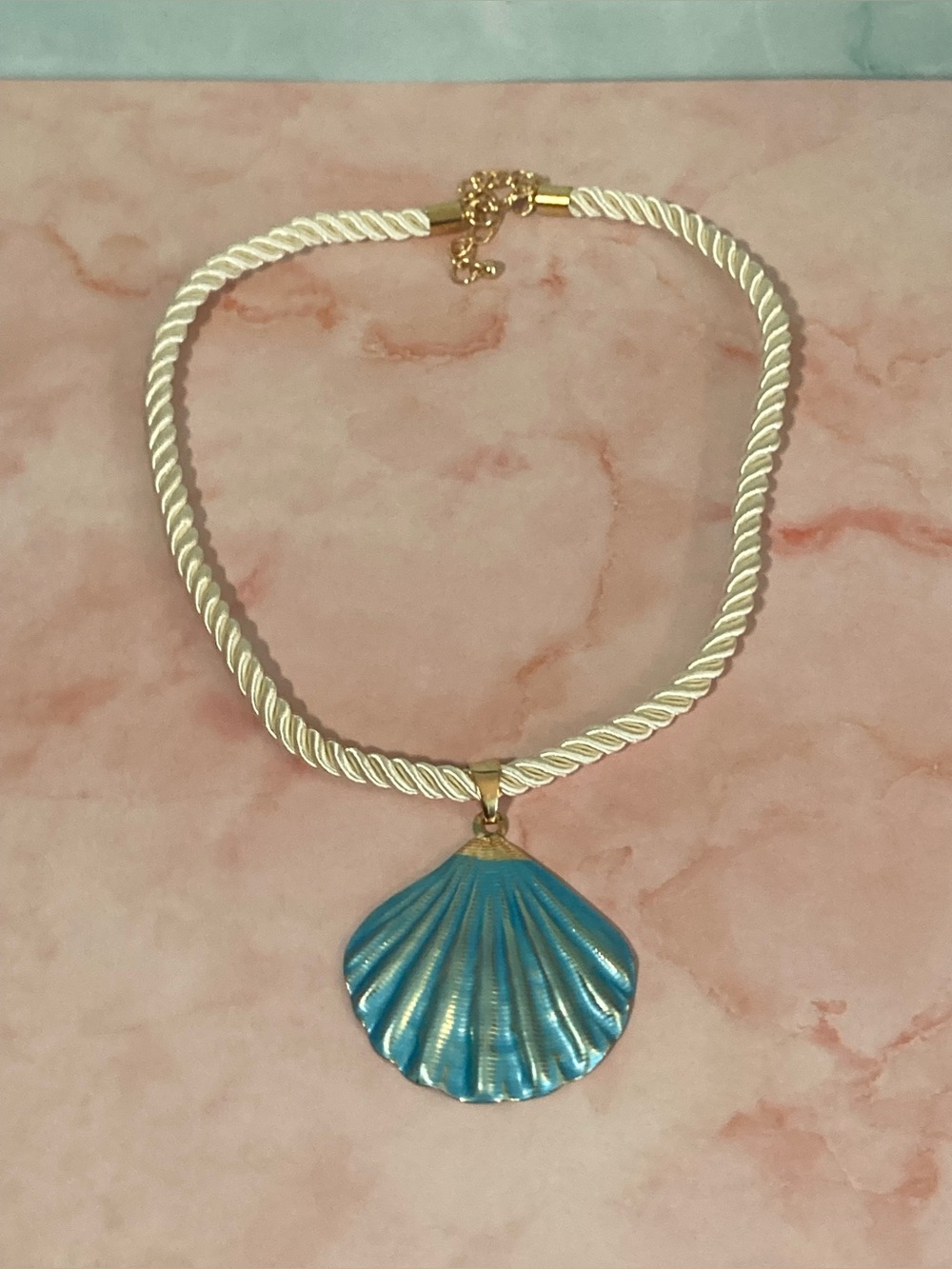 Blue Shell Rope Necklace - Picture 5 of 7